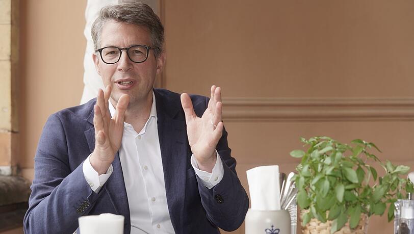 Markus Blume beim AZ-Interview auf der Terrasse des Landtagsrestaurants im Maximilianeum.