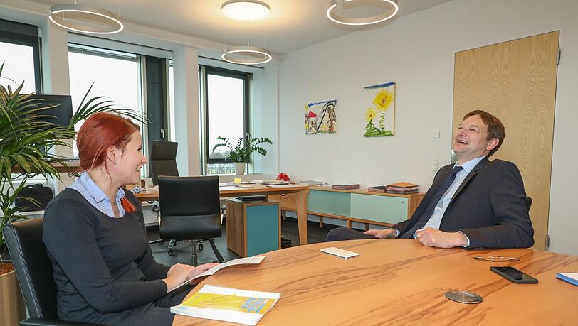 Hans Reichhart im Gespräch mit AZ-Redakteurin Lisa Marie Albrecht. Hans Reichhart im Gespräch mit AZ-Redakteurin Lisa Marie Albrecht.