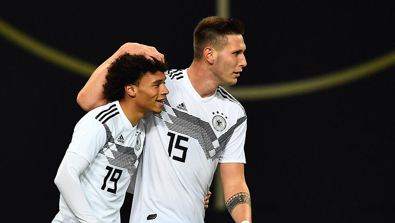 Niklas Süle (r.) und Leroy Sané stehen nach ihren Kreuzbandrissen vor ihrem DFB-Comeback.