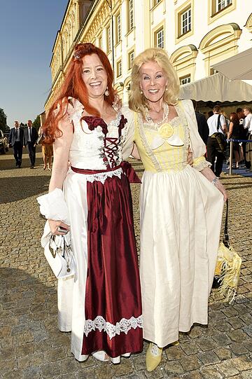 Ewa Schnitzenbaumer und Birgit Bergen