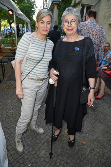 Auch Gesine Cukrowski und Monika Hansen konnten sich die Premiere von "Oktoberfest The Musical. Beinah wahr…" nicht entgehen lassen.