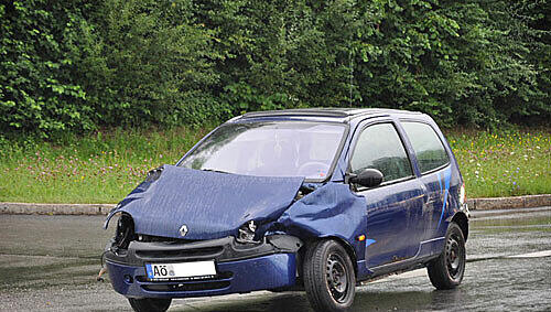Das Auto der Unfallverursacherin: Die Fahrerin hatte einem BMW die Vorfahrt genommen. Das Auto der Unfallverursacherin: Die Fahrerin hatte einem BMW die Vorfahrt genommen.