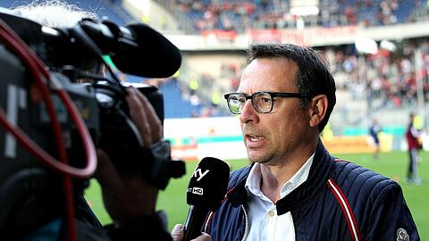Sportvorstand Martin Bader besitzt nur noch eingeschränkt das Vertrauen, darf aber vorerst bleiben.
