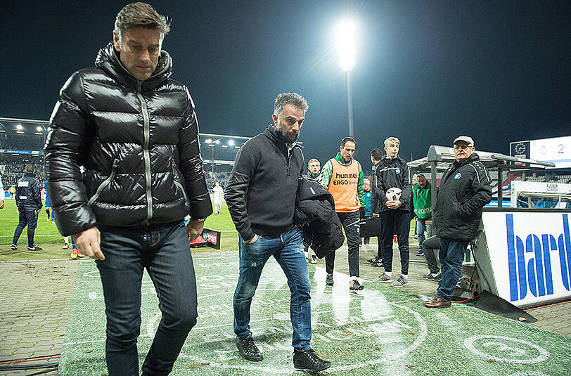 Gehen bereits getrennte Wege: Der neue KSC-Sportchef Oliver Kreuzer und Trainer Tomas Oral (rechts).
