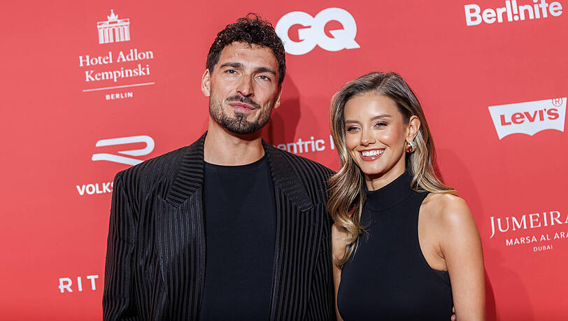 Mats Hummels besuchte mit seiner Freundin Nicola Cavanis die "GQ Men of the Year Awards".