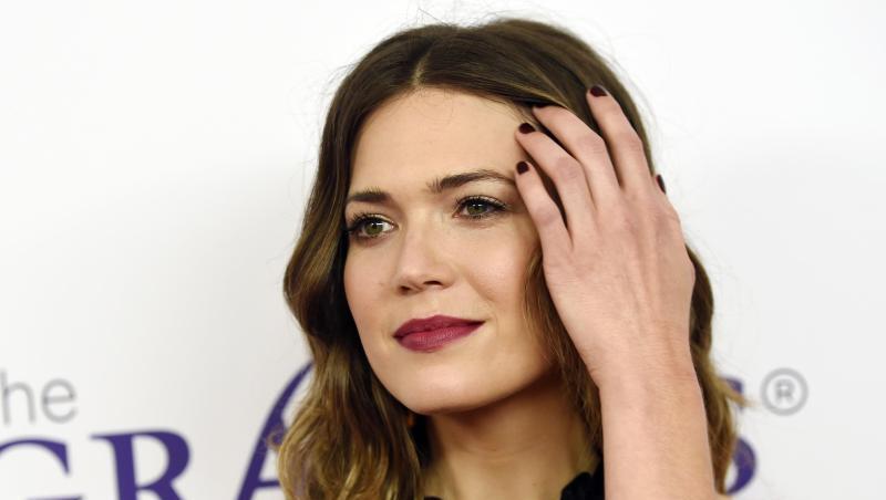 US-Schauspielerin Mandy Moore musste wegen einer Lebensmittelvergiftung die Besteigung des Vulkans Cotopaxi abbrechen. US-Schauspielerin Mandy Moore musste wegen einer Lebensmittelvergiftung die Besteigung des Vulkans Cotopaxi abbrechen.