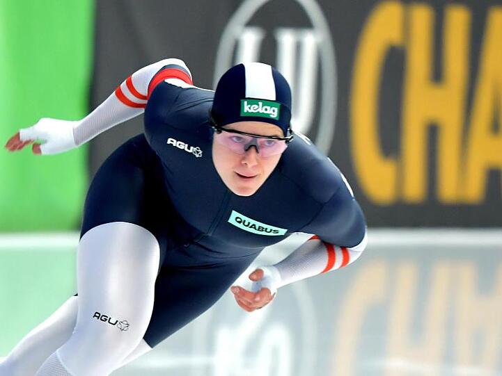 Über 500 Meter holte Vanessa Herzog bei der WM in Inzell den Sieg.