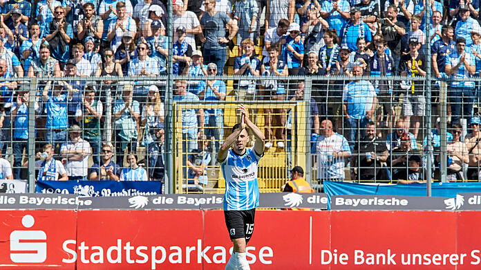 Marcel Bär wurde nach seiner Gala-Vorstellung von den Fans mit Standing Ovations verabschiedet.