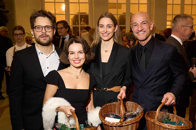 Philip und Darya Birnstiel, Peyman Amin und Freundin Sandra.