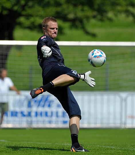 TIMO OCHS NOTE 2: Der Pokal-Keeper trat von Beginn an entschlossen auf und strahlte Sicherheit aus. Bewahrte die Löwen vor dem Rückstand und hat sich das Achtelfinale verdient.
