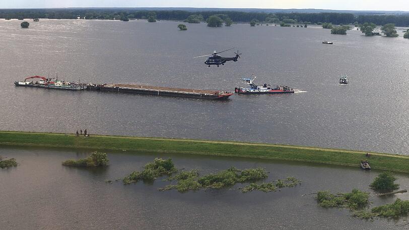 Das sind die Bilder von der spektakulären Rettungsaktion in Sachsen-Anhalt.