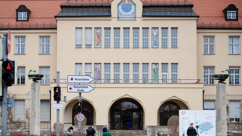 Kamerateams stehen vor dem Haupteingang des Klinikums Schwabing. Foto: Sven Hoppe/dpa/Archivbild Kamerateams stehen vor dem Haupteingang des Klinikums Schwabing. Foto: Sven Hoppe/dpa/Archivbild