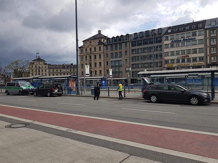 Die Polizei sichert die Spuren.