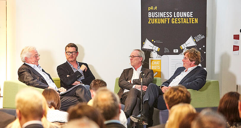 Moderator Hans Werner Kilz im Gespräch mit Kai Diekmann, Jörg Baberowski und Jens-Uwe Steffens (v.l.).