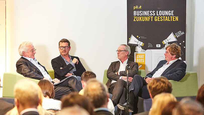 Moderator Hans Werner Kilz im Gespräch mit Kai Diekmann, Jörg Baberowski und Jens-Uwe Steffens (v.l.). Moderator Hans Werner Kilz im Gespräch mit Kai Diekmann, Jörg Baberowski und Jens-Uwe Steffens (v.l.).