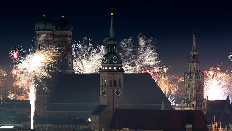 An Silvester herrscht vielerorts im Freistaat Ausnahmezustand. Das mag schön aussehen, für Menschen wie Tiere ist Feuerwerk aber eine Belastung. (Archivbild) An Silvester herrscht vielerorts im Freistaat Ausnahmezustand. Das mag schön aussehen, für Menschen wie Tiere ist Feuerwerk aber eine Belastung. (Archivbild)
