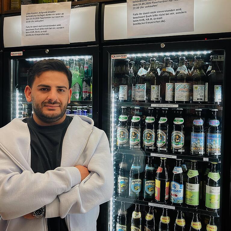 Rasfan Ido Askar vom Amalien-Kiosk w&uuml;nscht sich eine andere L&ouml;sung statt des Bierverkaufsverbots.