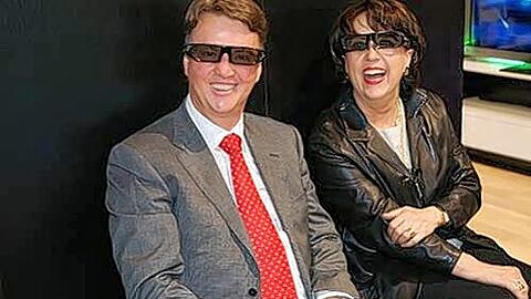 Bayern-Trainer Louis van Gaal und Ehefrau Truus sahen am Donnerstag Fußball in 3D.