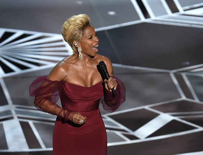 Mary. J Blige tritt während den Oscars 2018 mit dem Song "Mighty River" aus dem Film "Mudbound" auf.