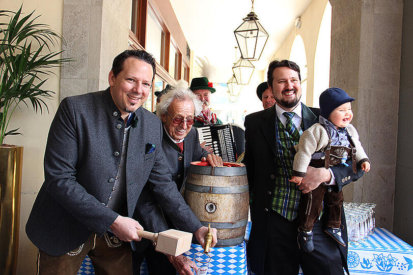 ... und ein Fassl Bier.