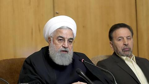 Zum Jahrestag des US-Ausstiegs aus dem internationalen Atomabkommen mit dem Iran hat der iranische Präsident Ruhani den Teilausstieg seines Landes aus dem Deal bekanntgegeben.