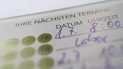 Termine bei Fachärzten bekommen viele Kassenpatienten erst nach Wochen. (Archivbild)