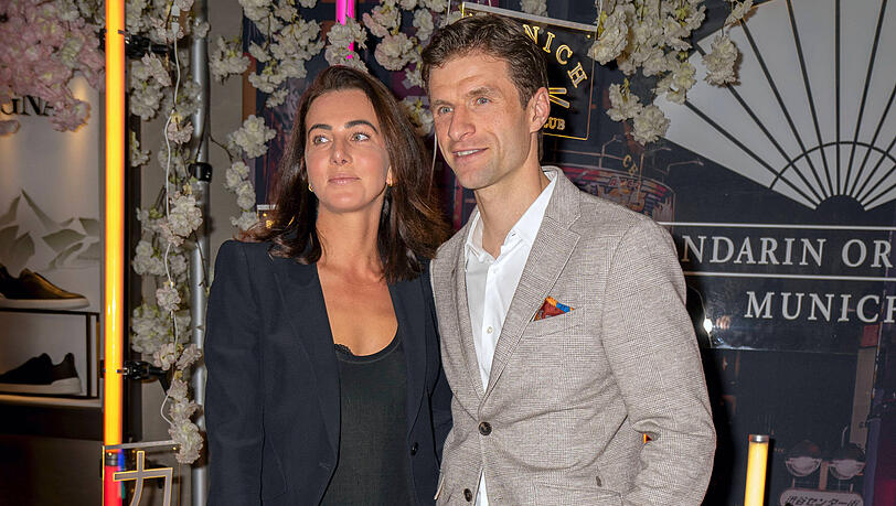 Ohne Noch-Ehefrau Lisa zog Thomas Müller im Sommer 2025 nach Kanada. Ohne Noch-Ehefrau Lisa zog Thomas Müller im Sommer 2025 nach Kanada.
