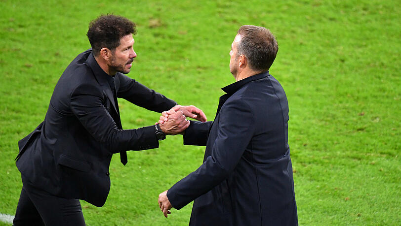 "Man muss auch einfach anerkennen, dass der Gegner gute Lösungen parat hatte", sagt Atlético-Coach Simeone (l.) über Flicks Bayern. "Man muss auch einfach anerkennen, dass der Gegner gute Lösungen parat hatte", sagt Atlético-Coach Simeone (l.) über Flicks Bayern.
