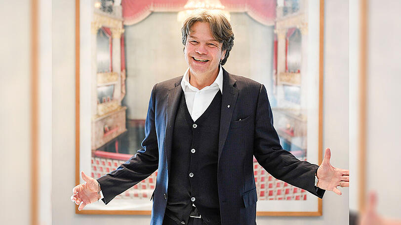 Große Oper: Michael Käfer dirigiert sein Imperium vom Bogenhauser Stammhaus aus.