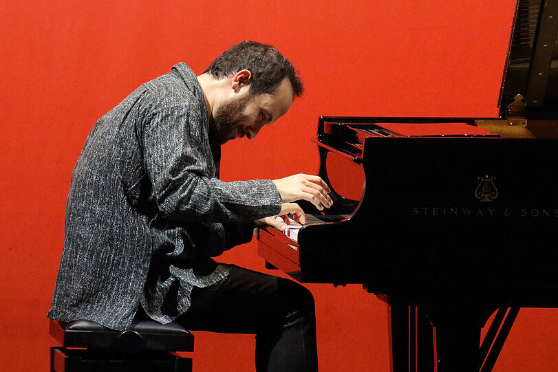 Igor Levit bei seinem Klavierabend im Nationaltheater.