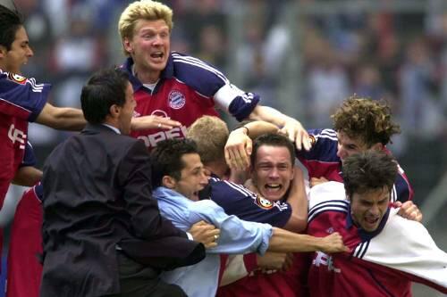 Hamburg, 19. Mai 2001: Später geht&rsquo;s nicht. In der letzten Minute trifft Andersson per Freistoß zum 1:1 beim HSV &ndash; Bayern ist Meister.