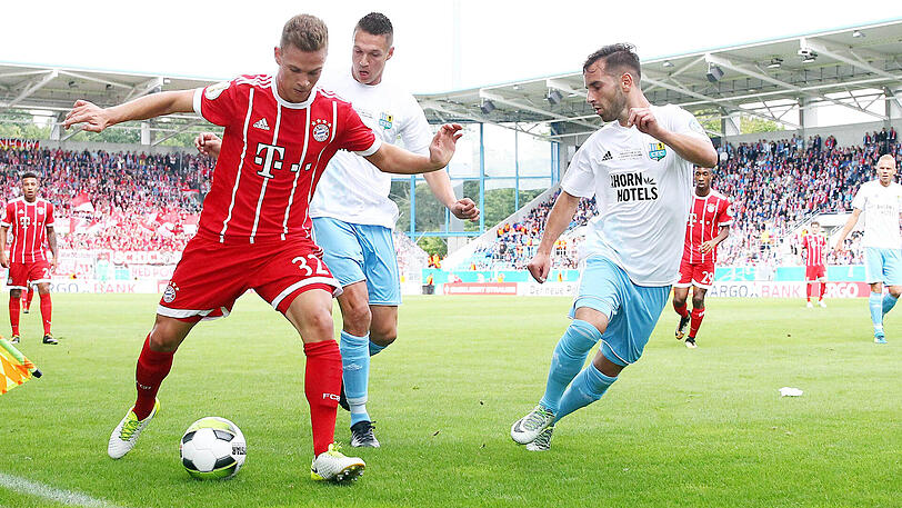 Joshua Kimmich: Note 3. Hatte Glück, dass sein Stellungsfehler nicht bestraft wurde (4.). Agierte sehr offensiv, defensiv etwas sorglos. Immerhin: An der Entstehung des 3:0 beteiligt.