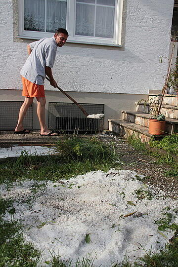 Ein heftiges Unwetter ging über den Landkreis Erding nieder - die Bilder.