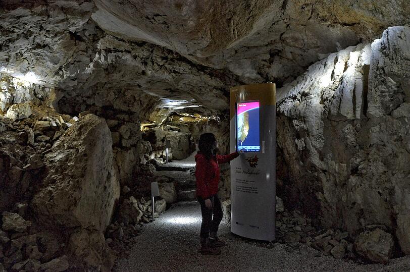 Mit der Höhlenforscherin unterwegs: Auch ein Besuch in Deutschlands höchstgelegener Schauhöhle am Wendelstein steht auf der Programm der Sommervolkshochschule.