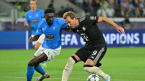 Bayern-Torjäger Harry Kane (r.) - hier in der Champions League auf Zypern - ist in einer Ausnahme-Form.
