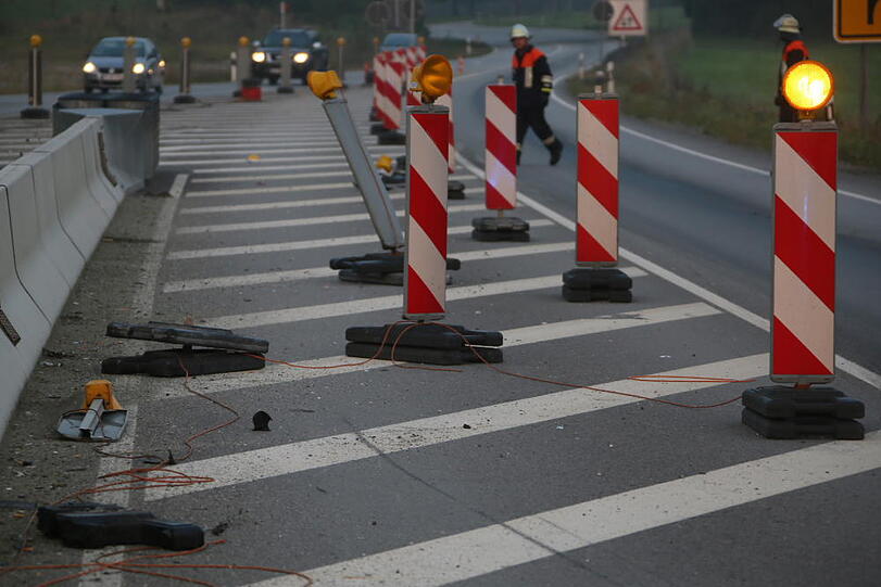 Ölspur auf der A94. Die Bilder vom Feuerwehreinsatz.