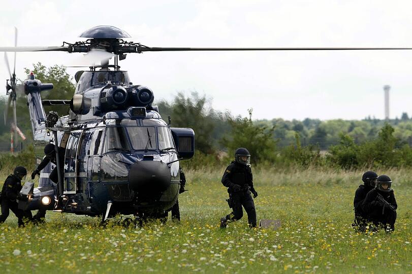 Eine Übung der Bundespolizei in Oberschleißheim.