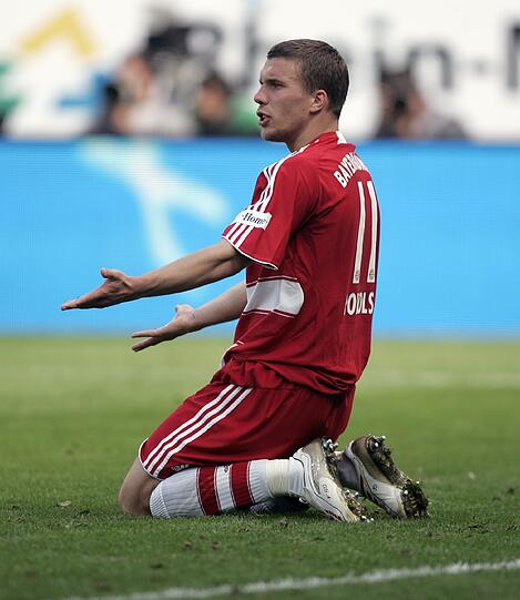Lukas Podolski: Als Sommermärchenheld der WM 2006 wechselte der Stürmer 2009 (für 10 Mio.) nach München. Dort erzielte er 15 Ligatore &ndash; allerdings brauchte er dafür drei Jahre und ging dann zurück nach Köln. Beim FC Arsenal konnte er sich ebenfalls nicht behaupten und spielt jetzt für Galatasaray Istanbul.
