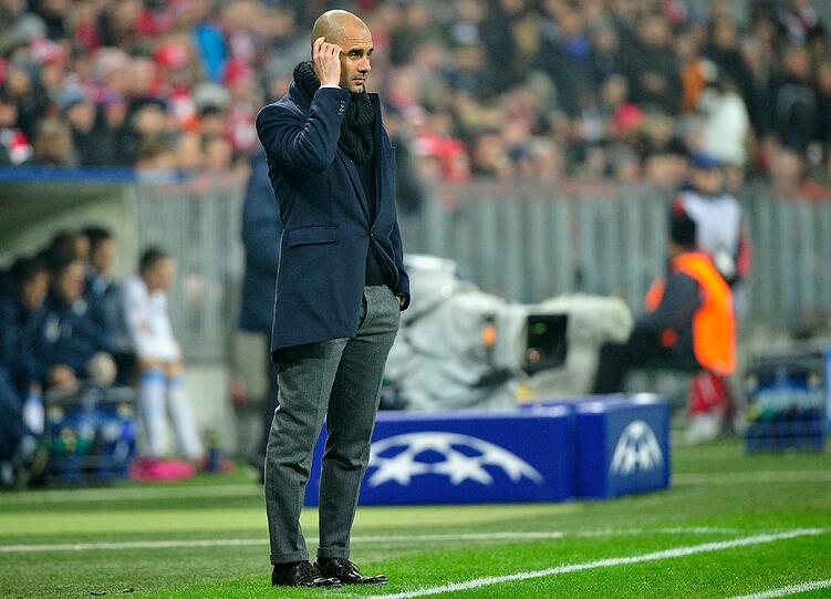 Pep Guardiola wirkt nach der 2:3-Niederlage seiner Bayern gegen Manchester City sehr nachdenklich.