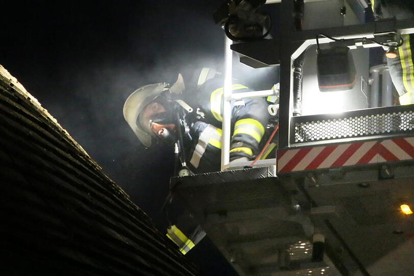 Der Altarraum und die Sakristei der katholischen Pfarrkirche St. Peter in Wörth ist am Ostersonntag durch ein Feuer zerstört worden.