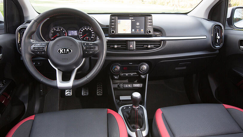 Optional ein 7-Zoll-Navi zu haben, das neben den Kia Connected Services die Smartphone-Schnittstellen Android Auto und Apple CarPlay sowie eine Rückfahrkamera beinhaltet.