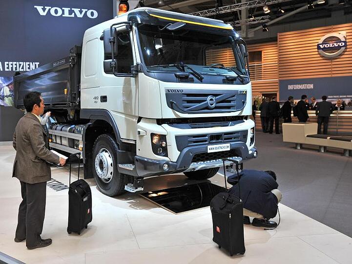 Volvo hatte in den wichtigsten Sparten Lastwagen und Baumaschinen deutlich mehr verkauft und verdient, während es bei den Bussen mauer aussah.