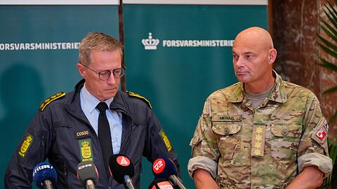 Die dänischen Behörden vermuten einen professionellen Akteur hinter den Drohnenflügen. (Archivbild)