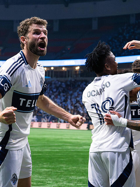 Thomas Müller und die Vancouver Whitecaps jubeln gegen den FC Dallas.