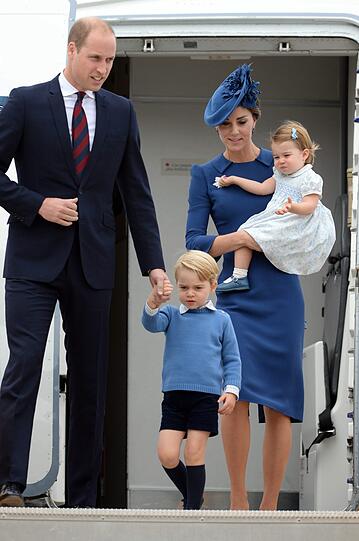Prinz George trägt noch bis zu seinem achten Lebensjahr kurze Hosen.