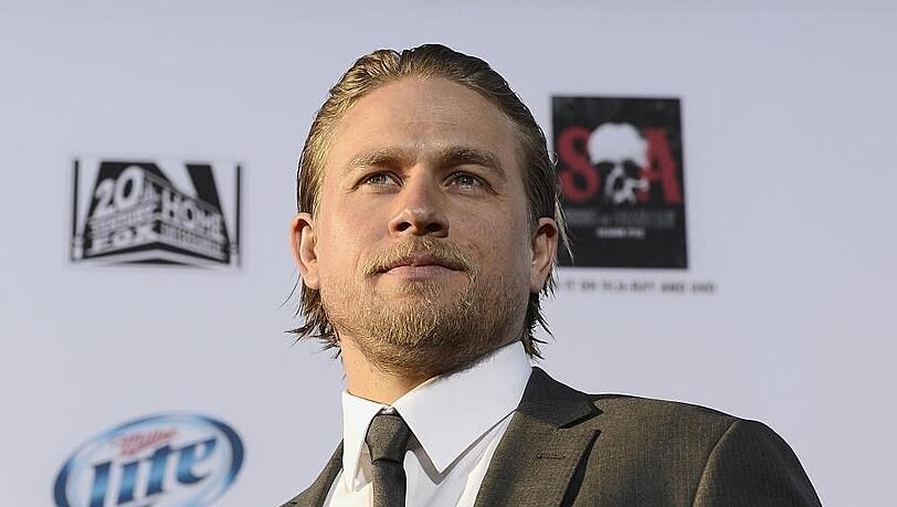 Charlie Hunnam bei der Premiere der sechsten Staffel von "Sons of Anarchy" Charlie Hunnam bei der Premiere der sechsten Staffel von "Sons of Anarchy"