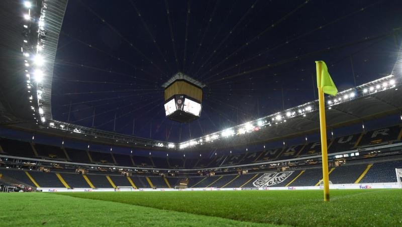 Die Ränge im Frankfurter Stadion bleiben gegen den FC Basel nun doch leer. Die Ränge im Frankfurter Stadion bleiben gegen den FC Basel nun doch leer.