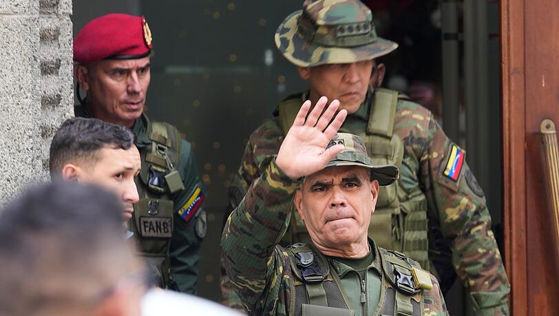 Die Streitkr&auml;fte st&auml;rken Vizepr&auml;sidentin Rodr&iacute;guez den R&uuml;cken.