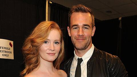Kimberly und James Van Der Beek gaben sich am 1. August 2010 in Tel Aviv, Israel, das Jawort. Das Paar bekam sechs Kinder.