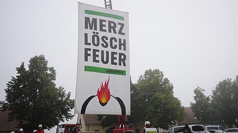 Demonstranten fordern mehr Tempo beim Klimaschutz.